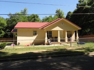 211 W Bowers Ave, Crestview, FL 32536