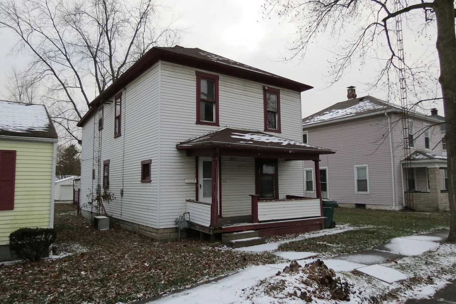 111 NW I St photo 1