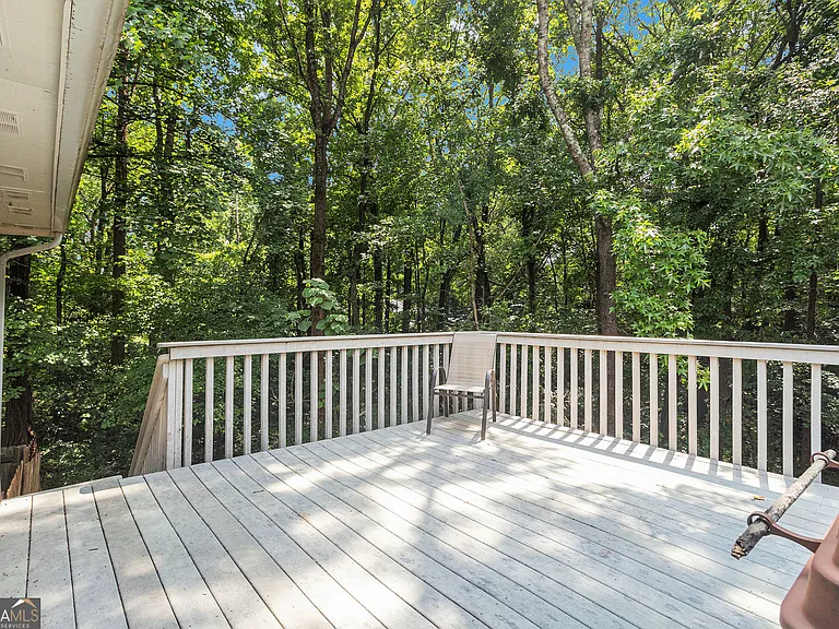 1402 McLendon Dr — Photo 10