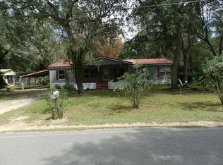 340 Trout Cir, Freeport, FL 32439