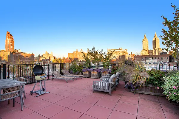 Sold by Compass | media 11