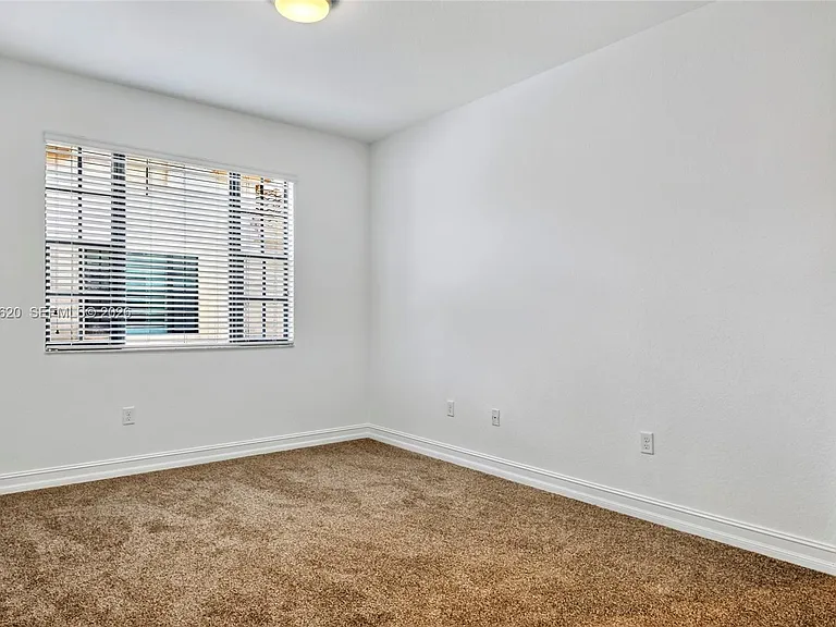 142 SW 127th Ter — Photo 48