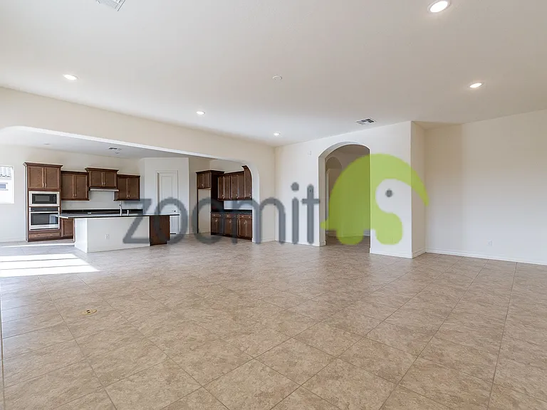 19407 W Seldon Ln — Photo 6