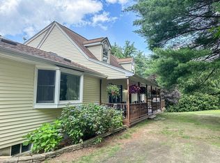 11 Desimone Dr, Palmer, MA 01069