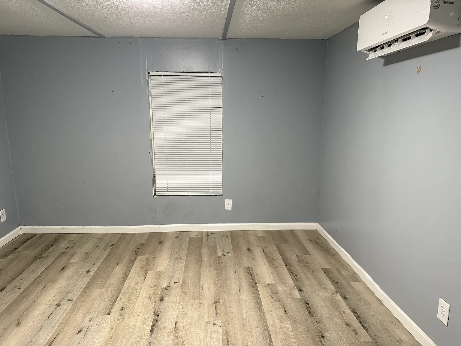 2 bed, $1,300 — Photo 4