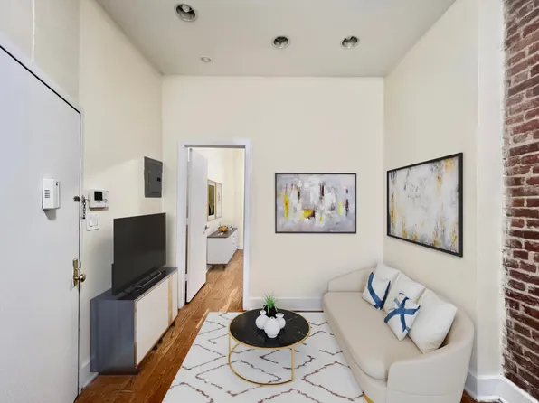 953 Columbus Avenue image 1 of 8