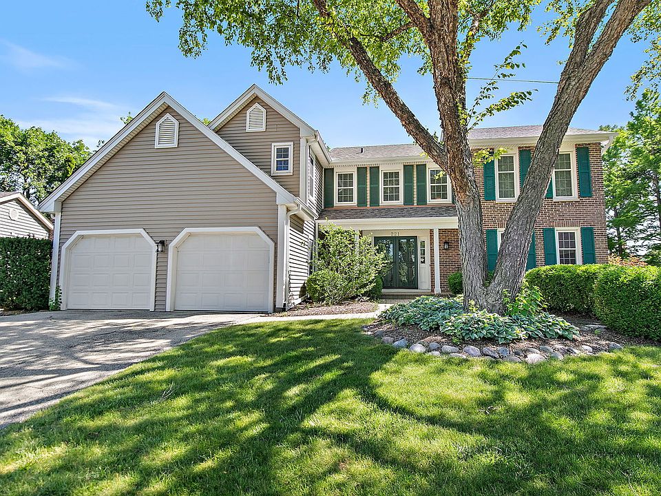 1st image of 221 Hillwick Ln