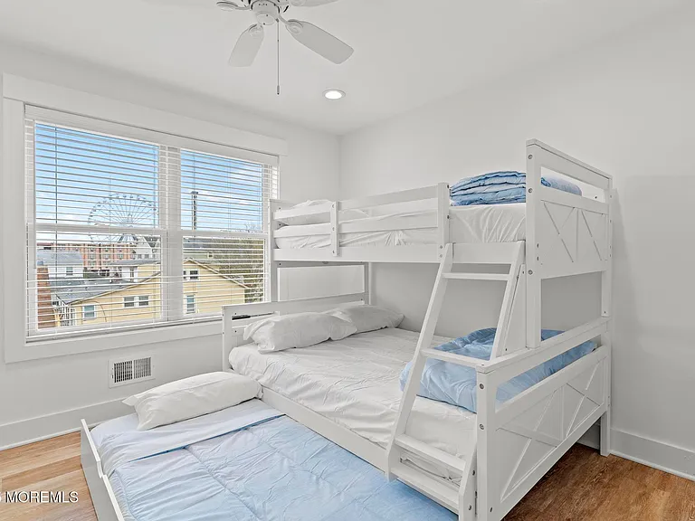 53 Sheridan Ave — Photo 25