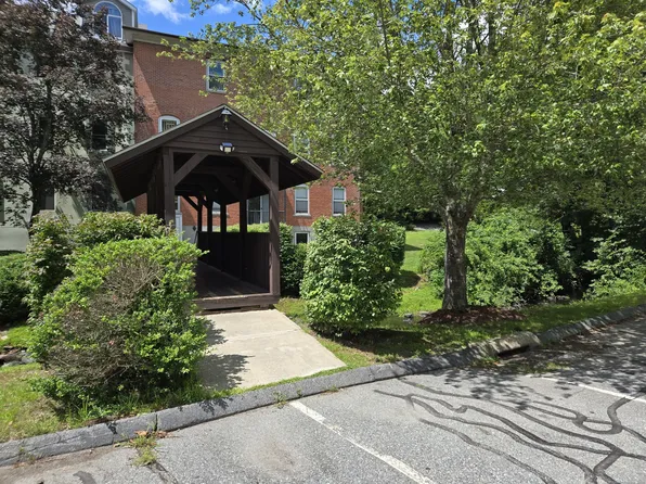 209 Whetstone Mills #209, Killingly, CT 06241