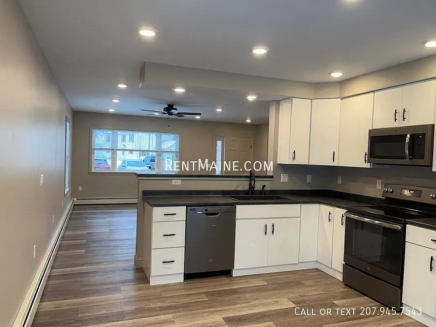 15 Hanover Pl #1