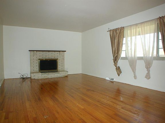 2nd image of 6584 Montevista Dr