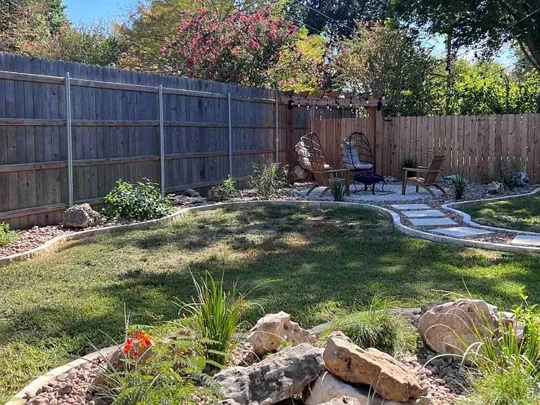 919 Hideaway Cir — Photo 16