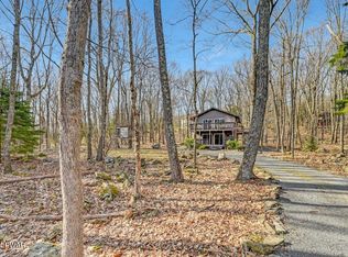 803 Pastern Ct, Lords Valley, PA
