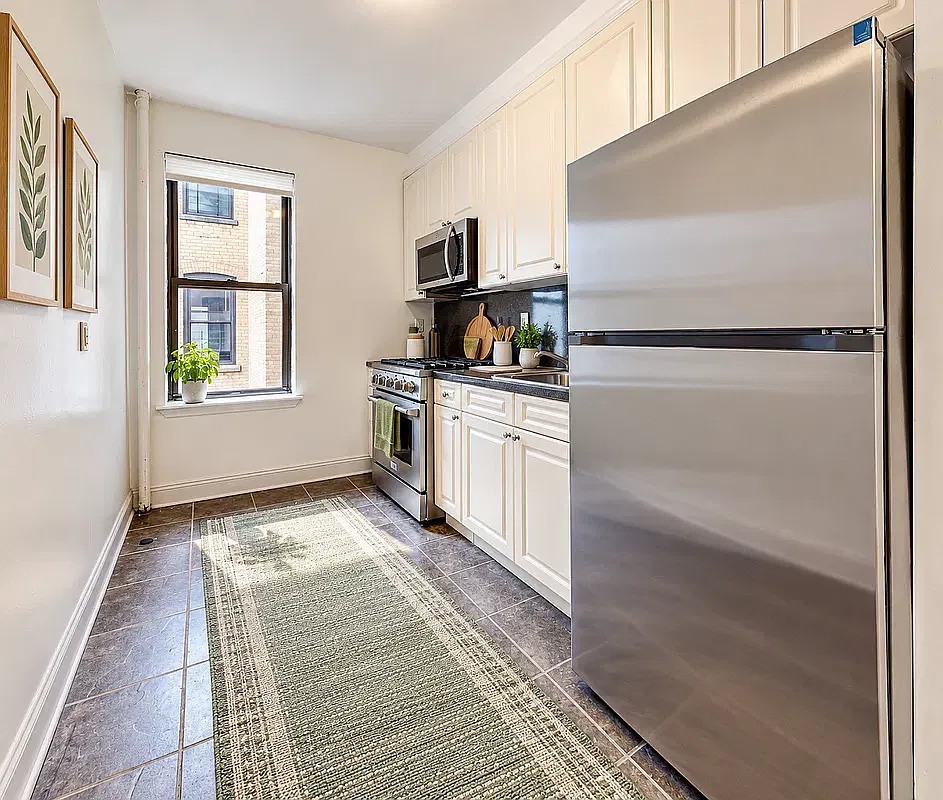 596 Edgecombe Avenue — Photo 3