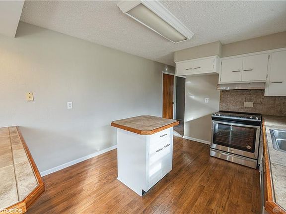 4th image of 2136 Homesite Dr