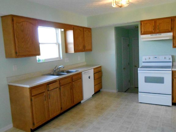 5th image of 6956 Wembley Ct