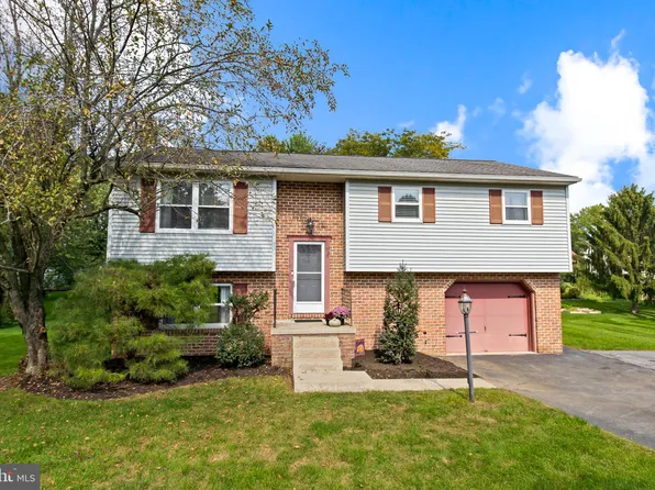 1389 Eden Rd, Lancaster, PA 17601