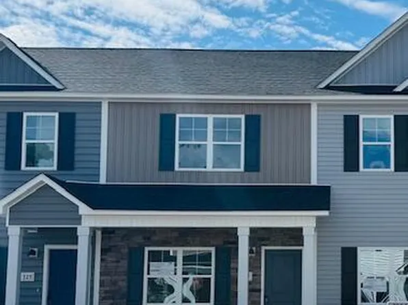 733 Cross Bridge Way, Sneads Ferry, NC 28460