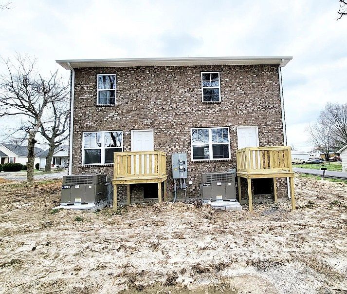 2nd image of 103 Walton Ave