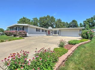 3950 N Arthur Ct, Decatur, IL 62526