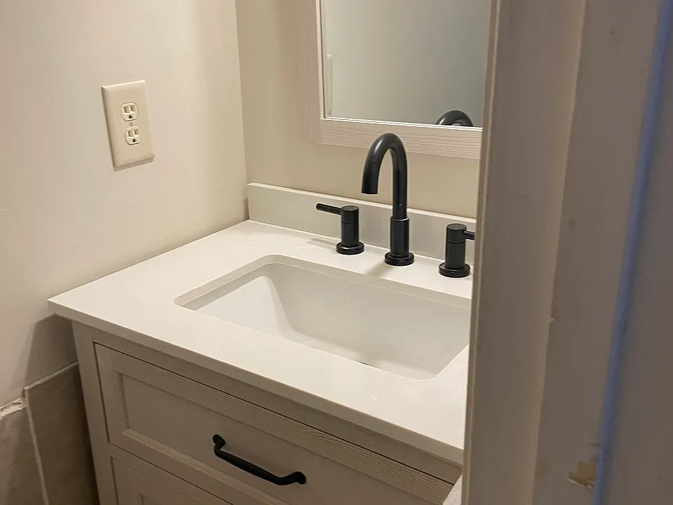 101 Karen Ct #101