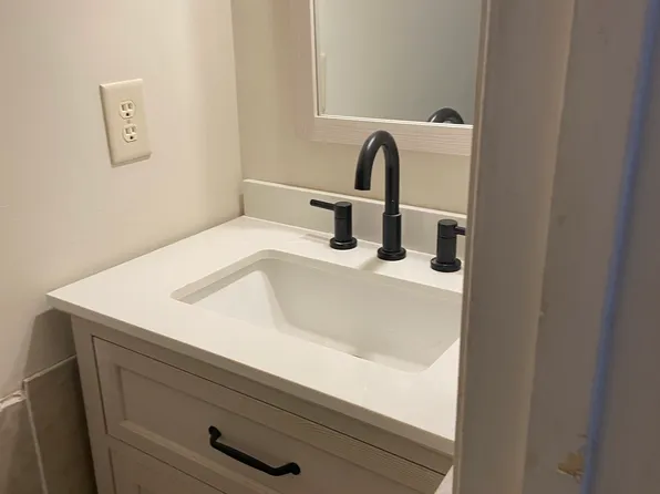 101 Karen Ct #101, Cary, NC 27511