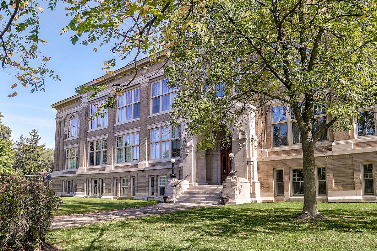 Washington School — Photo 1