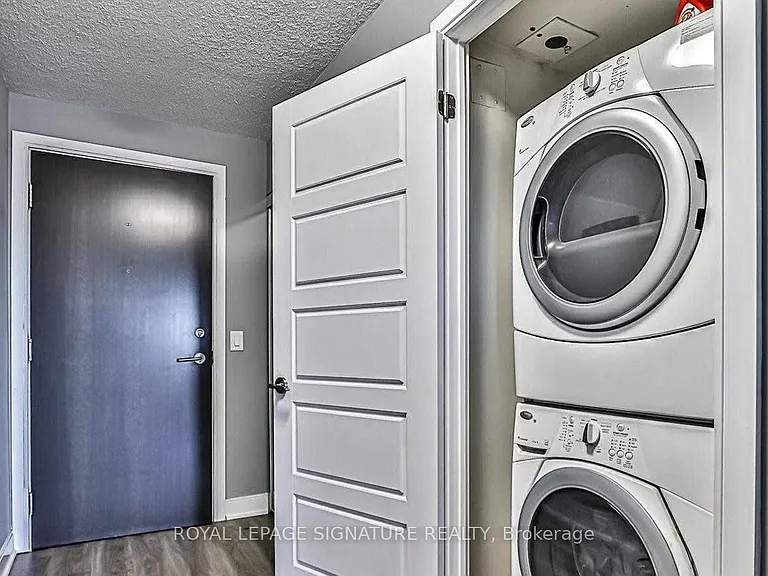 125 Village Green Sq #2301 — Photo 16