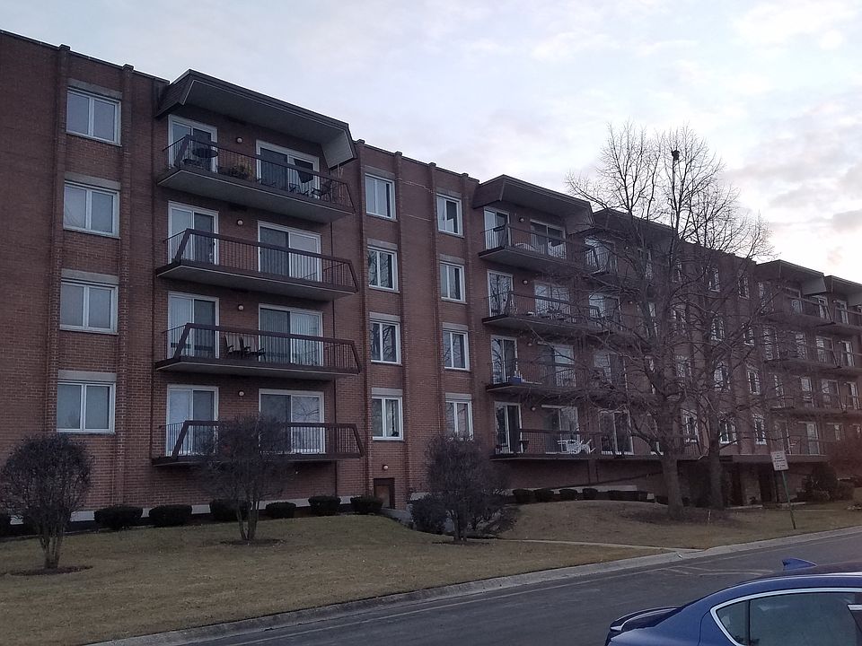 1st image of 8101 W Courte Dr APT 506
