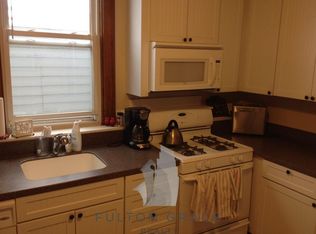 1228 W Henderson St #O1, Chicago, IL 60657