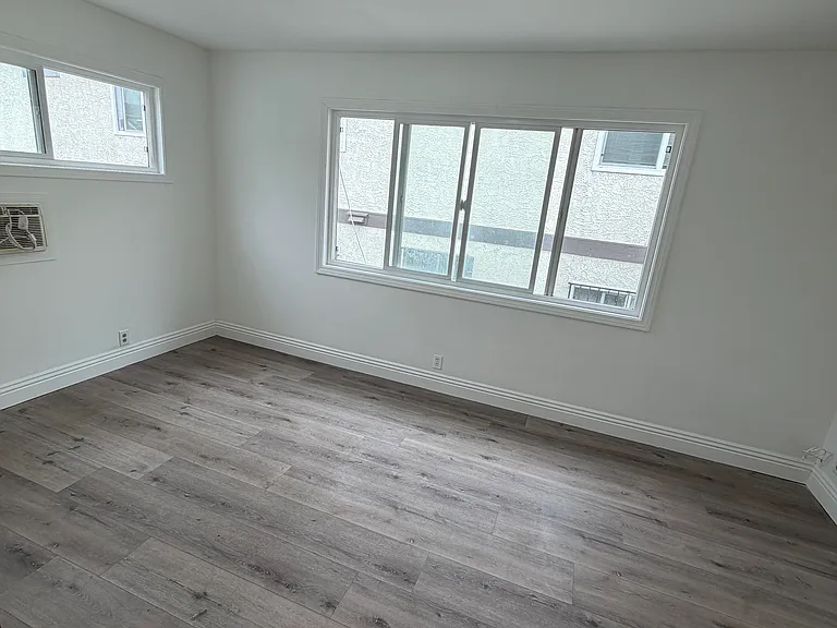 4822 Rosewood Ave #4 — Photo 5
