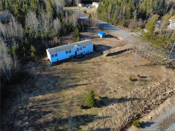 82 Kelly St, Hampton, NB E5N 7J6