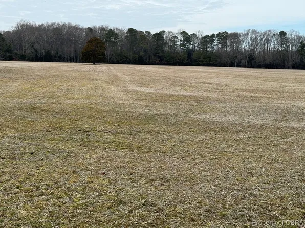 Hunter Ln, Hayes, VA 23072
