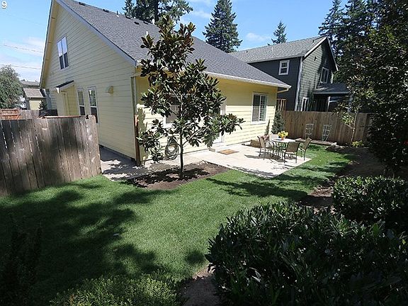 3rd image of 6500 SE Alder Pl