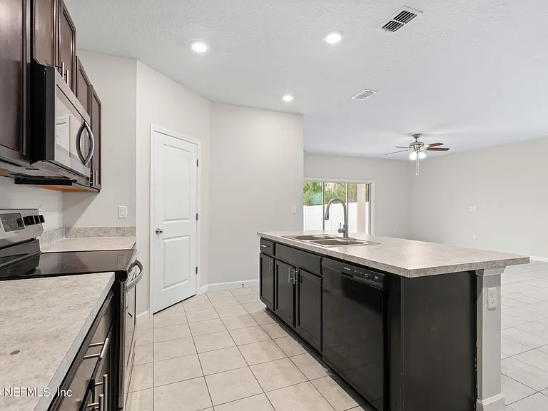 5556 Kellar Cir — Photo 11