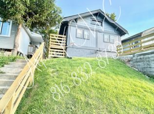 3705 E 35th St, Kansas City, MO 64128