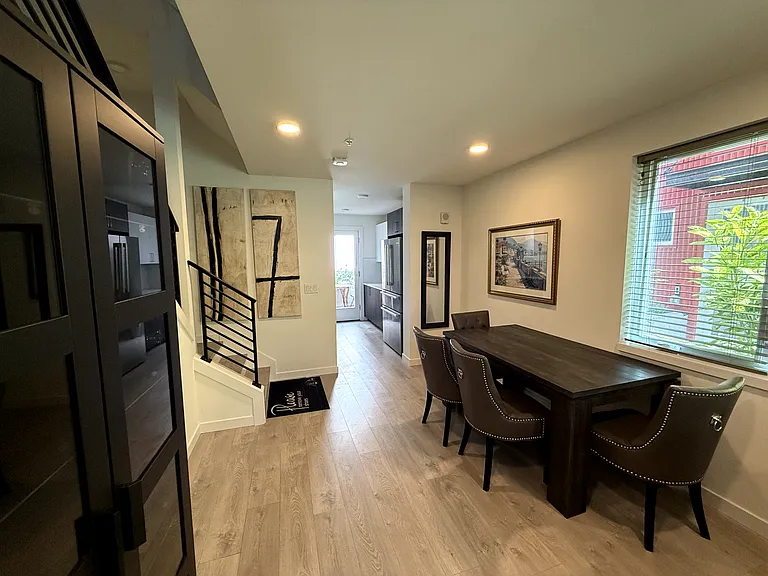 1002 NE 112th St — Photo 3