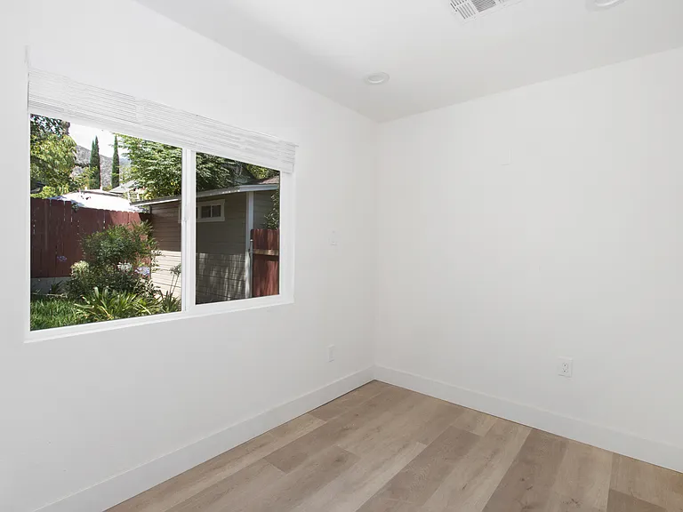 143 Esperanza Ave — Photo 17