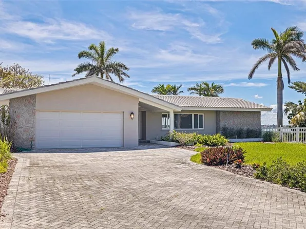 11055 7th St E, Treasure Island, FL 33706