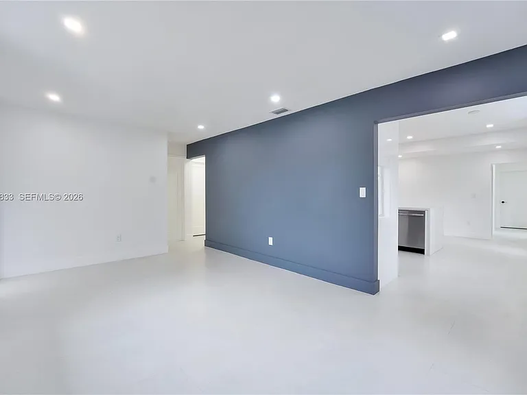 6566 SW 35th St — Photo 5