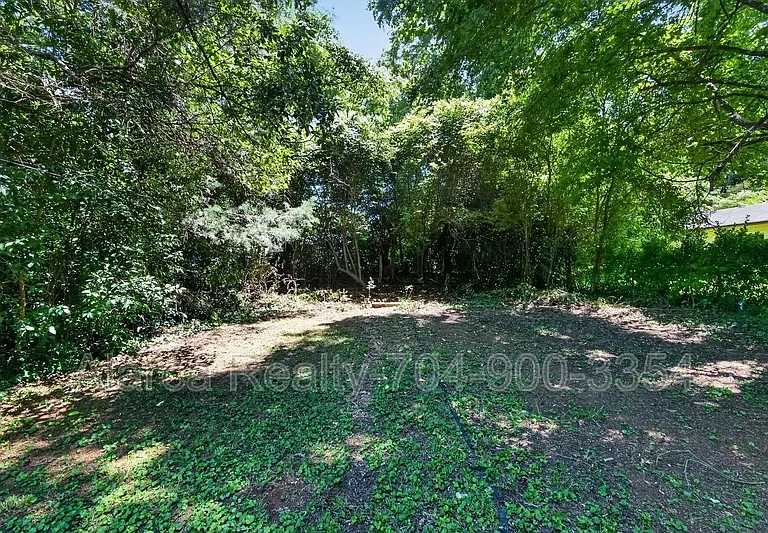 2322 Belfast Dr — Photo 17
