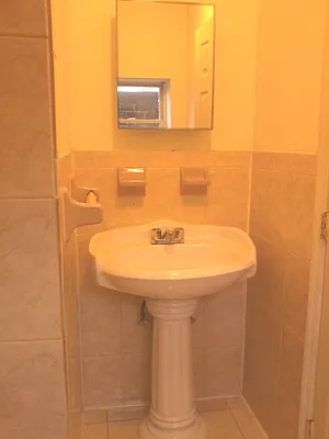 Rented by Reliance Realty of Manhattan Corp | media 3