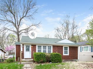 803 N 11th St, Leavenworth, KS 66048