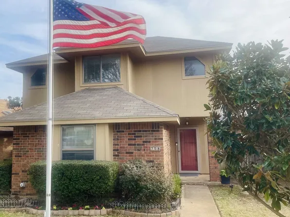 758 Red Oak Dr, Lewisville, TX 75067
