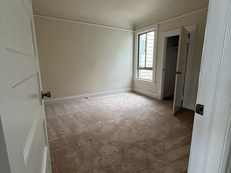 4731 California St — Photo 3