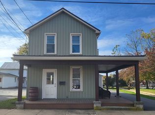 800 Main St, Akron, PA 17501