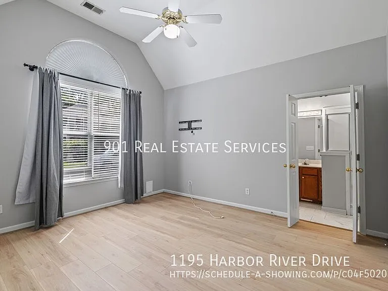 1195 Harbor River Dr — Photo 16