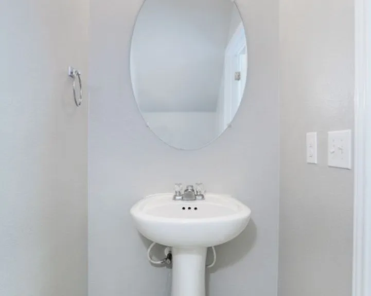 156 Triumph Rd — Photo 10