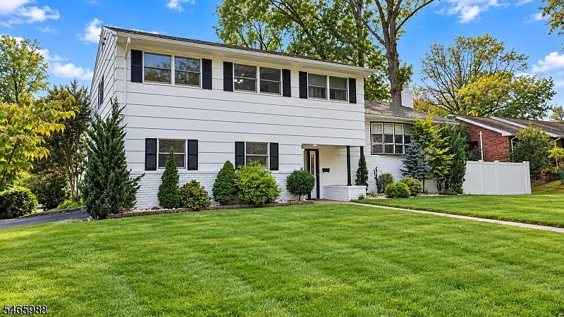 511 Gallows Hill Rd