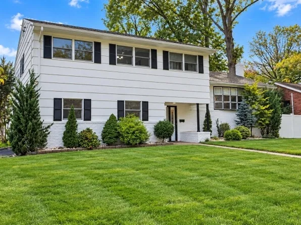 511 Gallows Hill Rd, Cranford, NJ 07016